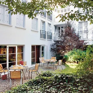 Aparthotel Adagio Montmartre, Paris